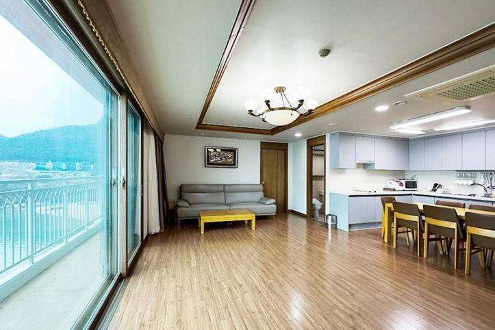 Mohang Haenaru Family Hotel Landkreis Landkreis Buan Zimmer foto
